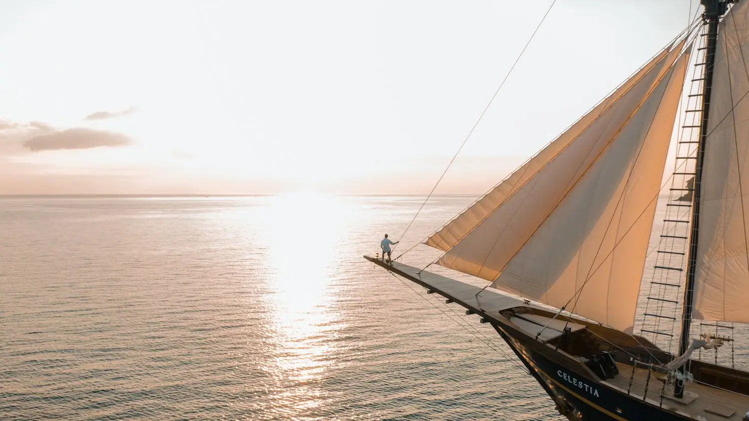 BOAT WITH MODEL_CELESTIA-171